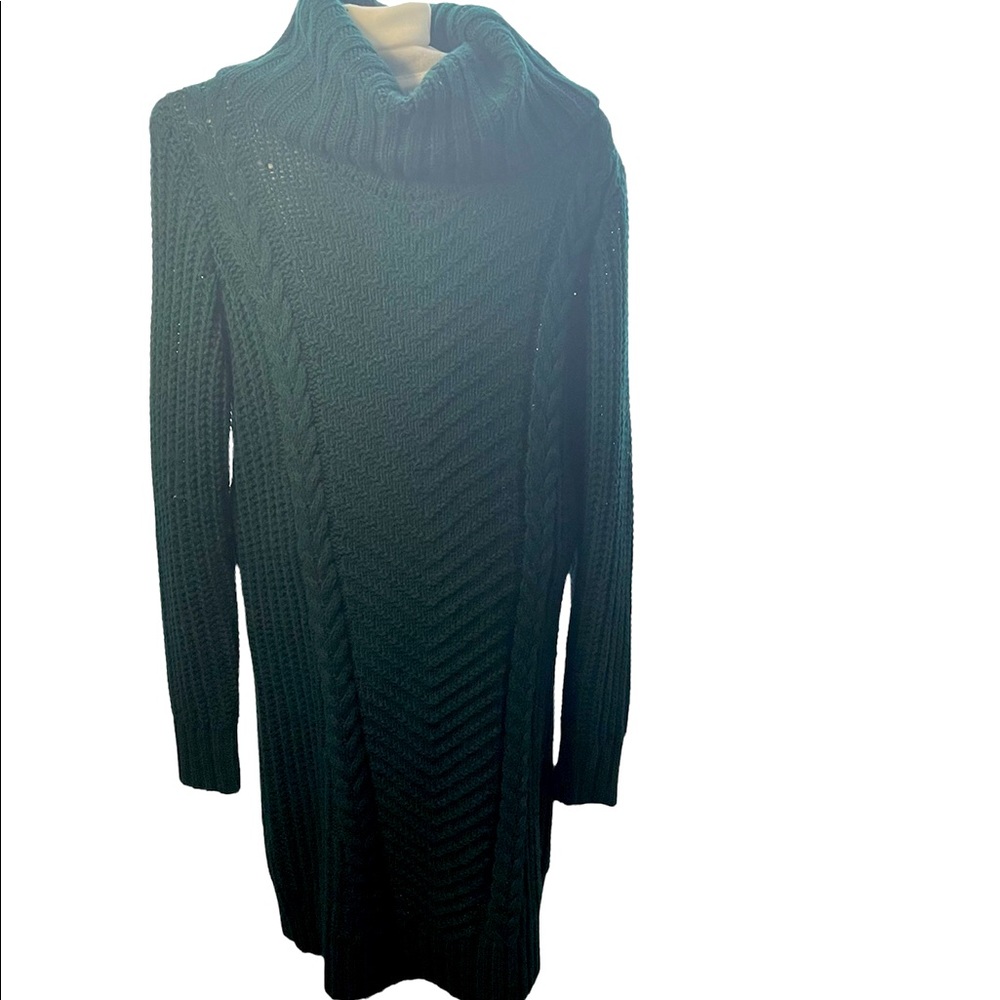 Forever 21 knit sweater dress in beautiful green color size small.